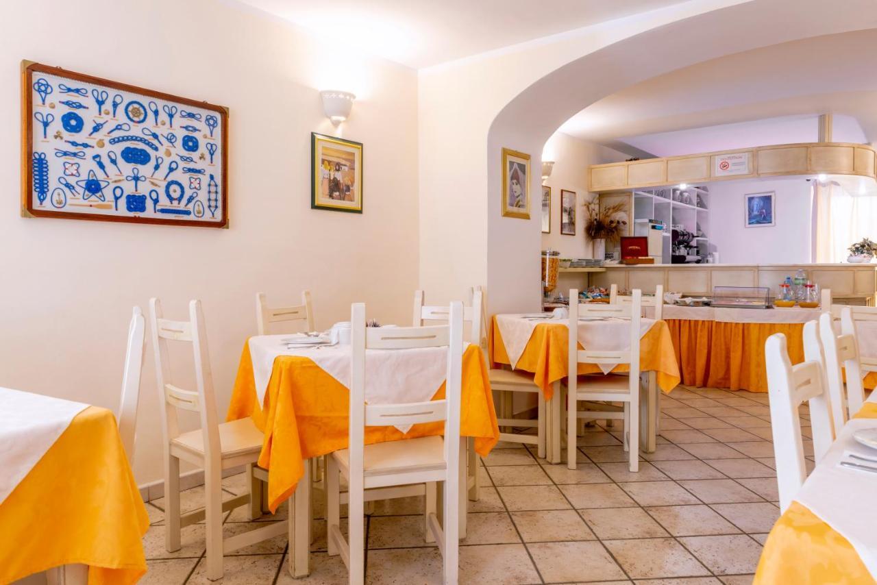 Hotel Cavour 3*